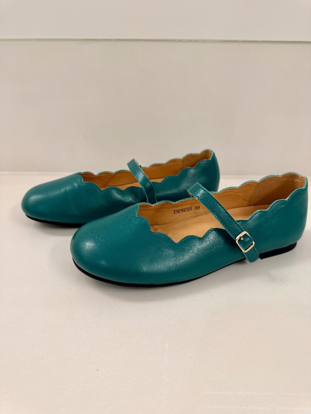Empress Cloud Flat